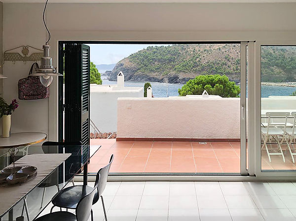 Terraced house located in residential Roca Blanca