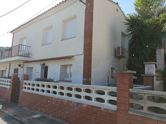  House with two homes in the urbanization Sant Miquel